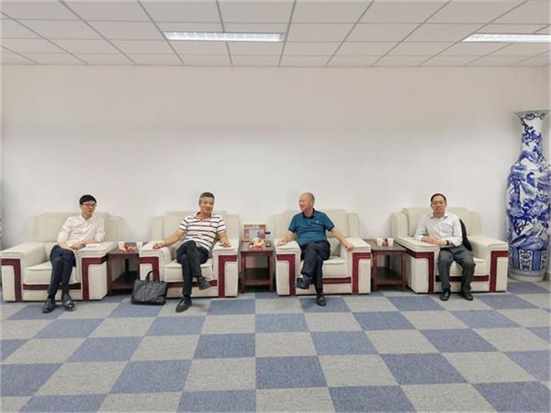 清华研究院陆院长一行 来9U在线共商产业规划