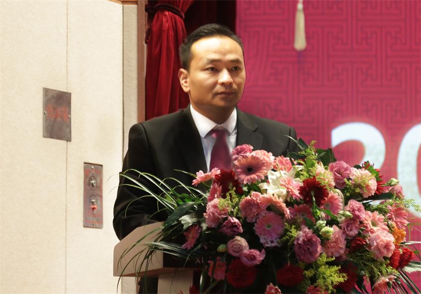 集团副总、纪委副书记张成彪同志作9U在线“关于2018年违纪违规及重大事故责任单位的通报及处理决定”