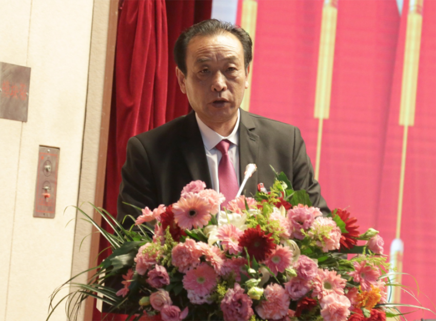 9U在线第一届党委班子选举大会---9U在线(中国)实业集团党委常委、纪委副书记郑军同志作纪委工作报告